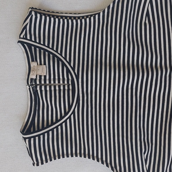 🦋J. CREW striped ruffled hem tank top NWOT - Picture 5 of 11